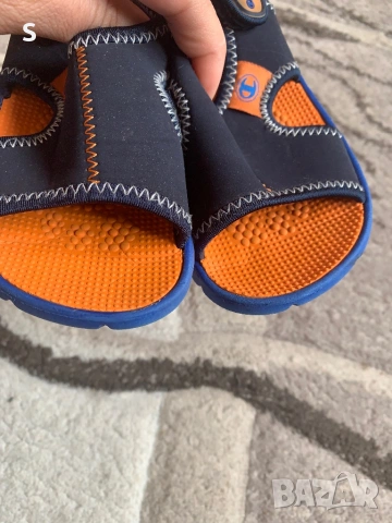 Сандали Champion 27 номер, снимка 2 - Детски сандали и чехли - 53946317