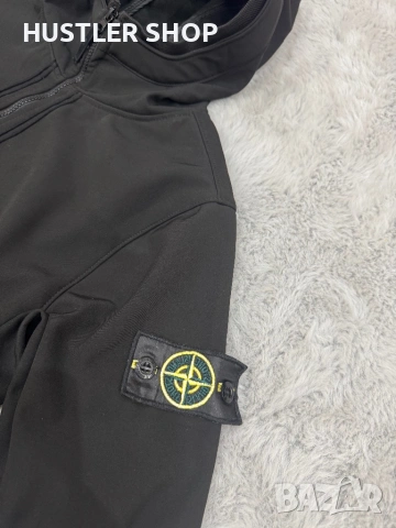 Мъжко софтшел яке STONE ISLAND. Размер S, снимка 2 - Якета - 53670703
