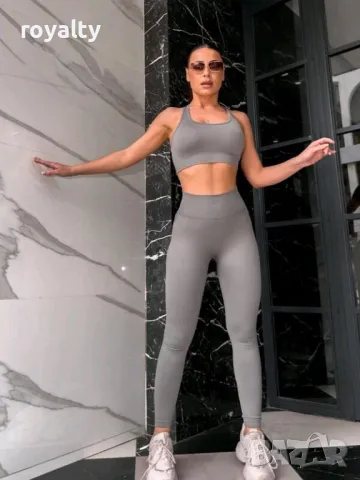 Сив къс оформящ гащеризон 