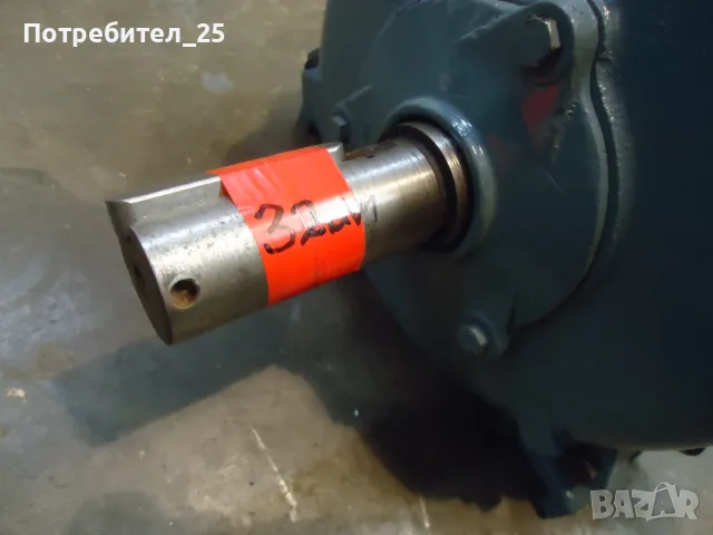 Трифазен ел. мотор 3кв -940об/мин., снимка 3 - Електродвигатели - 50414841