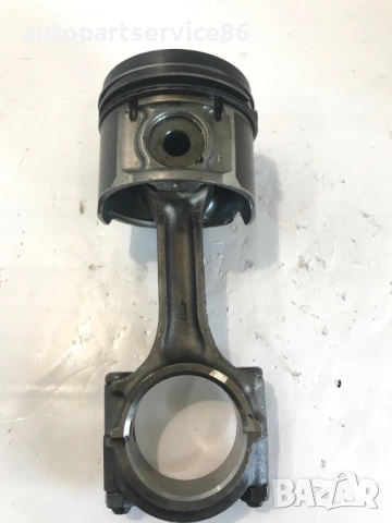 Бутало с биела за KIA Carnival 2.9 CRDi (2005)