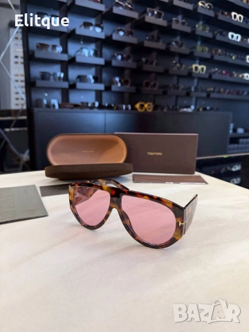 очила с черен обикновен калъф и ув защита tom ford celine