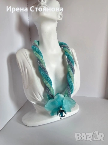 Колие с естествен цвят на орхидея в сини нюанси. Цветето е направено, като брошка , снимка 9 - Колиета, медальони, синджири - 53738127
