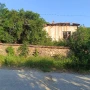 Стара  къща  за  ремонт с прилежащ парцел, снимка 1