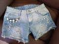 M къси дънкови гащи с перли, модерно къси панталони , снимка 1