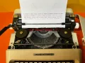 Пишеща Машина Olivetti Lettera 35 Клавиатура Кирилица Топ Състояние Нова лента, снимка 3