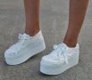Обувки на платформа - бели - 412-30, снимка 1 - Дамски елегантни обувки - 45870549