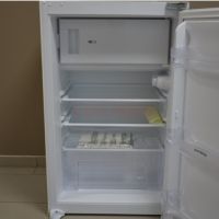 Малък хладилник за вграждане Privileg PRFIF 154, снимка 5 - Хладилници - 45776757
