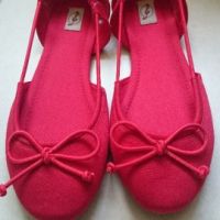 Дамски обувки Stradivarius в червено номер 40, снимка 1 - Дамски ежедневни обувки - 45492739