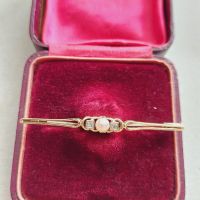 Антикварна златна 14к брошка с натурална перла и два диаманта , снимка 1 - Колиета, медальони, синджири - 45115094