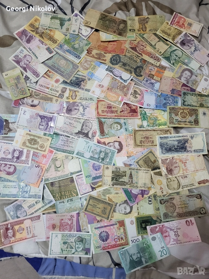 Банкноти от цял свят 82 броя, снимка 1