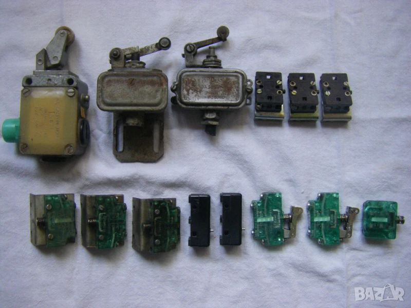 Различни видове крайни изключватели и прецизни бутони, снимка 1