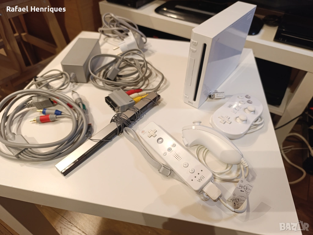 Nintendo Wii Bundle с компонентен видео кабел и класически контролер, снимка 1