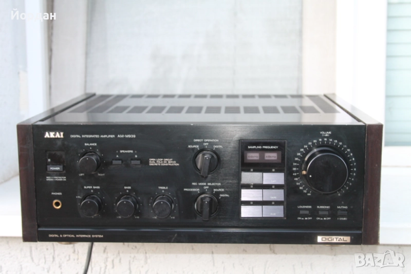 Усилвател ''Akai AM-M939'' , снимка 1