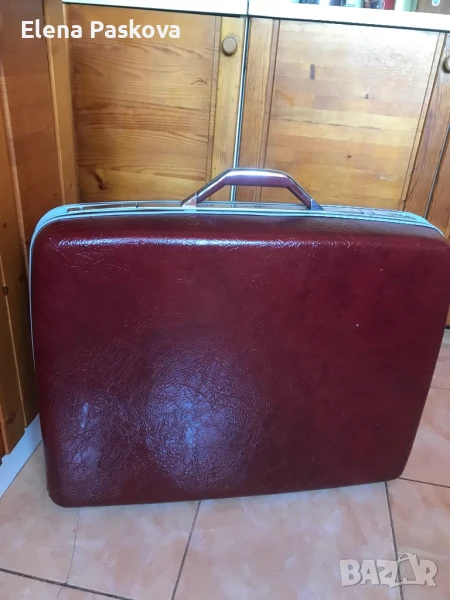 куфар класически Самсонайт, тъмночервен, на две колелца и сгъваема дръжка за теглене, снимка 1