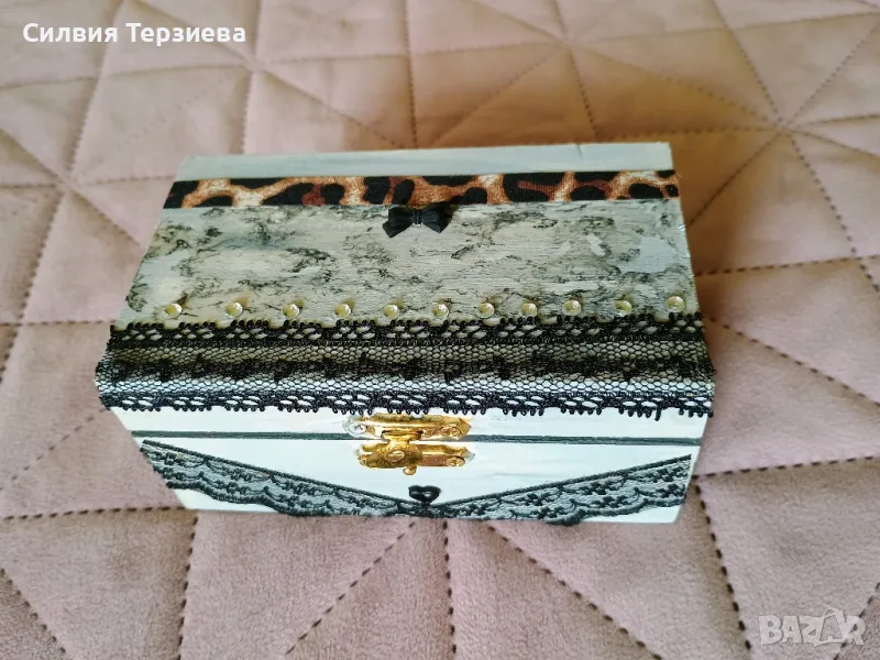 Подарък за абитуриентски бал - Ръчно изработена дървена кутия, снимка 1