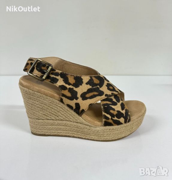 UGG Harlow Leopard Wedge, снимка 1