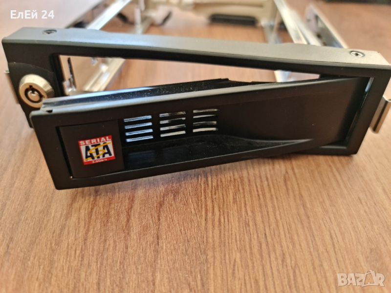 ChiefTec-TX Internal 5.25" to 3.5"  PC for HDD Смяна , снимка 1