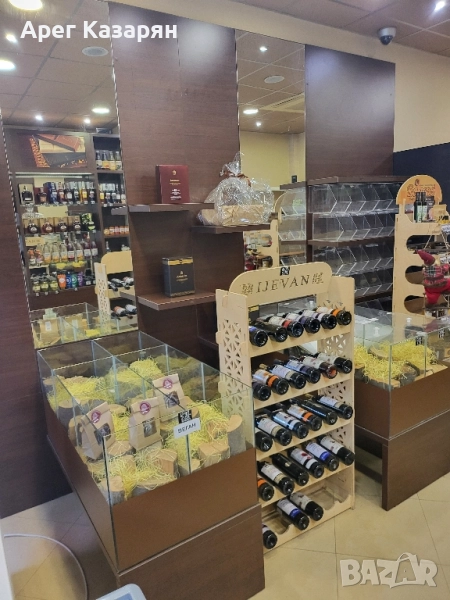 Мебели за магазин в перфектно състояние, снимка 1