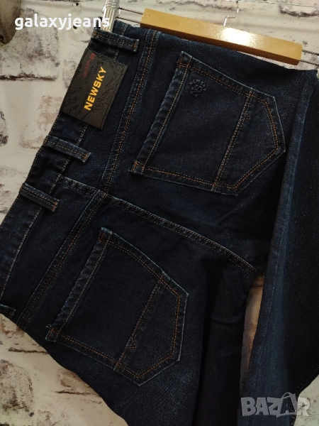 New sky- прави класика дънки, тъмни индиго, почти неизбелени, изчистени, плътен деним с лек еластан, снимка 1