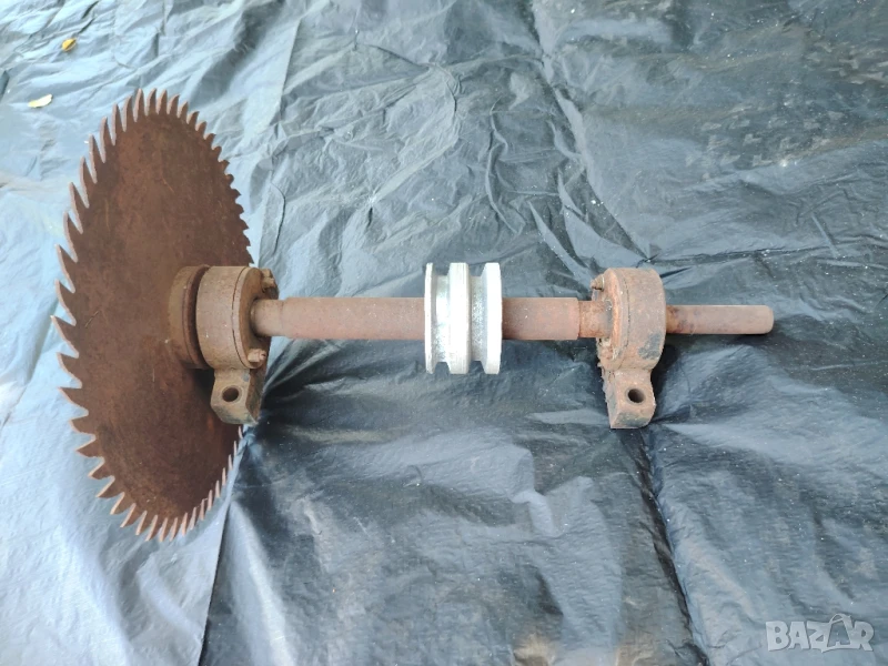 Циркулярна ос оборудвана с шайба лагерни тела и диск, снимка 1