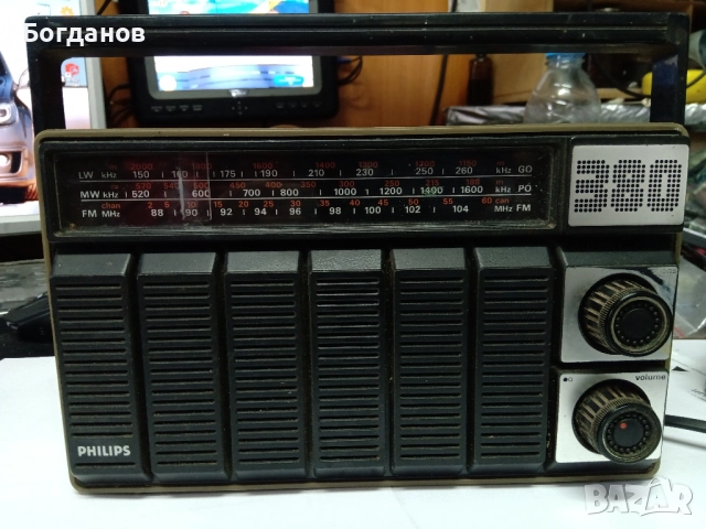 РАДИО PHILIPS 380 3 BAND FM/LW/MW, снимка 2 - Радиокасетофони, транзистори - 52462286