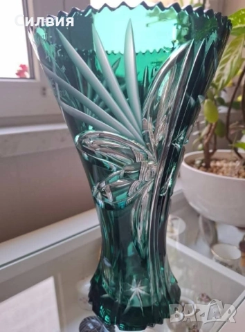Кристална ваза 