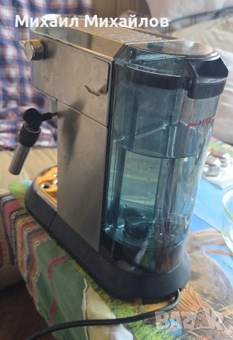 Продавам еспресо кафемашина Delonghi Dedica EC685, снимка 5 - Кафемашини - 54300799