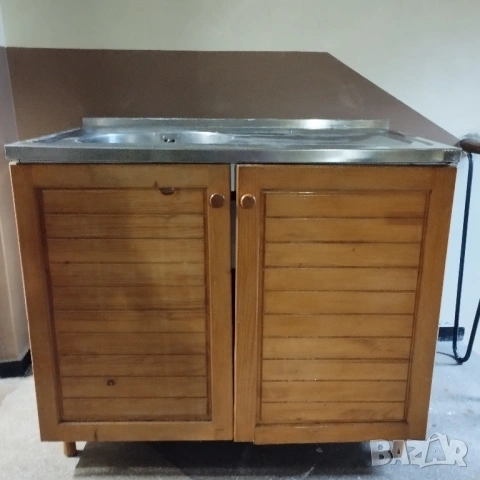 Кухненски шкафове - 2 бр., дърво+ПДЧ