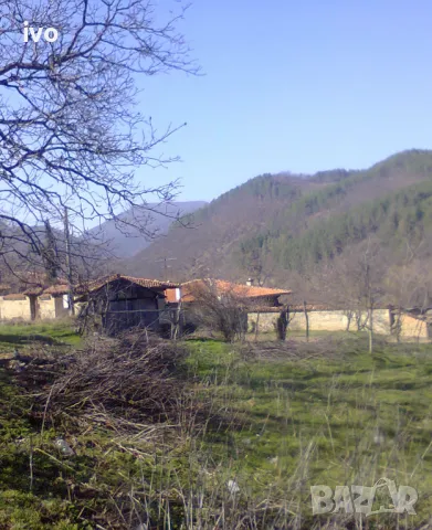 къща с,Медвен над 200 г паметник , снимка 1 - Къщи - 36085241