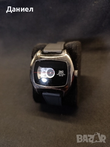 Винтидж рядък часовник Q&Q, снимка 4 - Антикварни и старинни предмети - 52023006