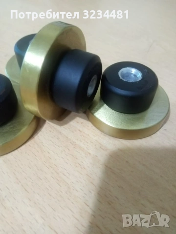 Продавам комплект месингови  крачета струговани и полирани - 4 броя !