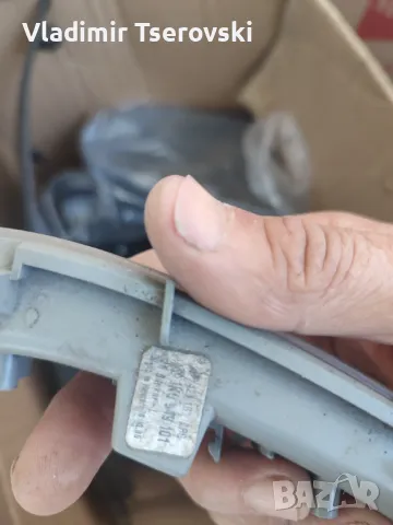 Ляв мигач в огледалото Фолксваген  след 2004, снимка 2 - Части - 50273576