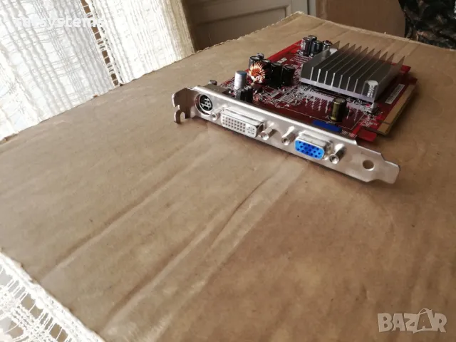 Видео карта ATi Radeon Asus EAX1550 Silent 256MB GDDR2 128bit PCI-E , снимка 3 - Видеокарти - 48104905