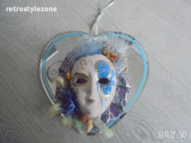 № 8298 Стара стенна маска  