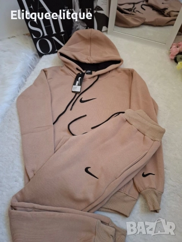 ватиран дамски екип nike