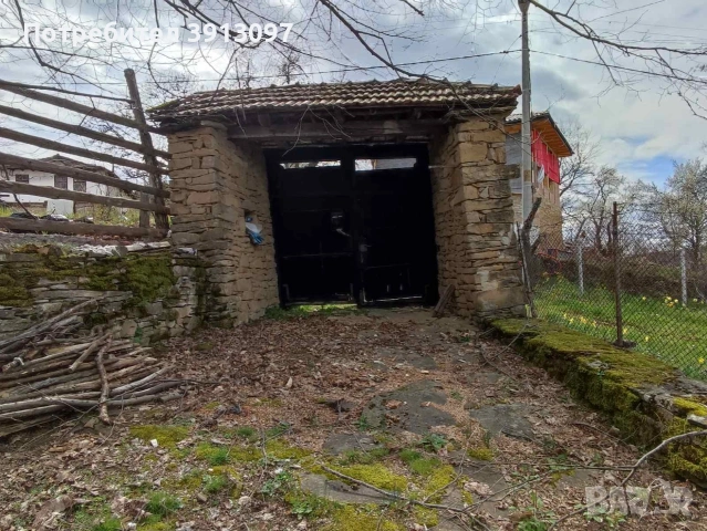 Къща, лятна кухня и стопански постройки в китно село. , снимка 3 - Къщи - 54145734