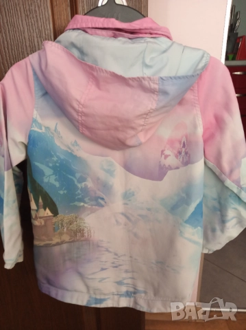 Ветровка Елза и Анна HM, снимка 2 - Детски якета и елеци - 52519358