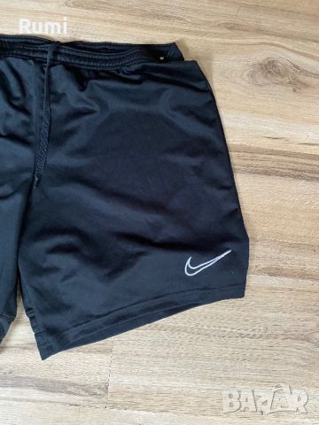 Оригинални мъжки черни къси панталони Nike ! XL, снимка 2 - Къси панталони - 45828559