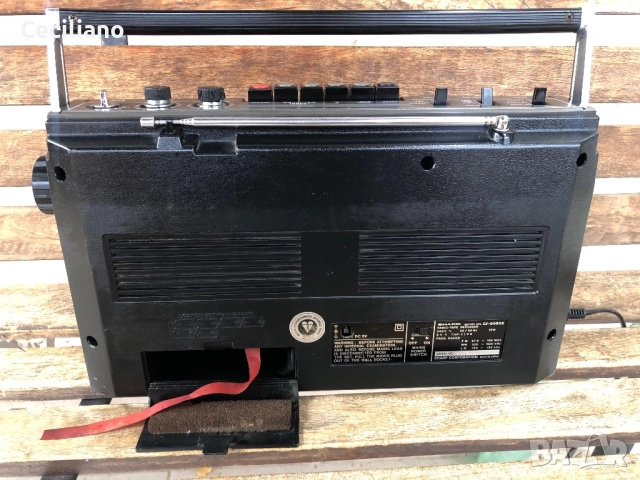 Радиокасетофон Sharp GF-8080E  Japan, снимка 12 - Радиокасетофони, транзистори - 52621500