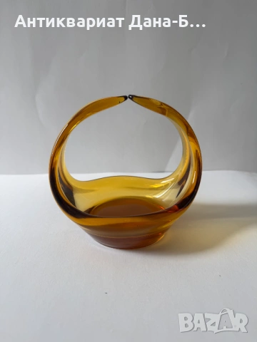 Винтидж стъклена кошничка „Кехлибар“ – Художествено стъкло, Ръчна изработка