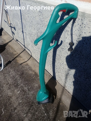 Електрически тример Бош, снимка 2 - Градинска техника - 54160576