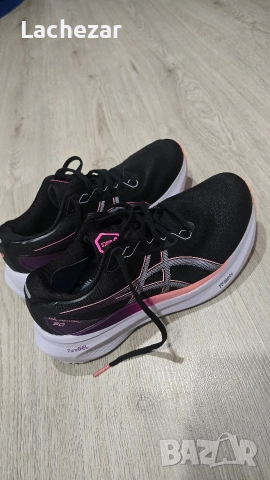 Дамски маратонки за бягане ASICS GEL-KAYANO 30, снимка 2 - Маратонки - 52591939