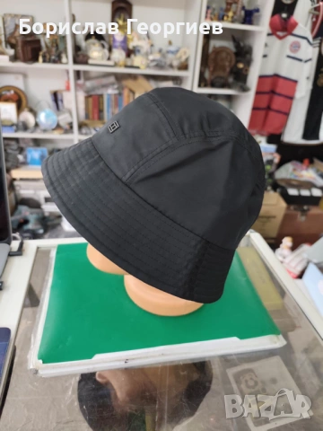 Нова оригинална шапка идиотка Tommy Hilfiger, снимка 2 - Шапки - 54277662