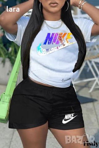 дамски екип Nike , снимка 2 - Спортни екипи - 45502495