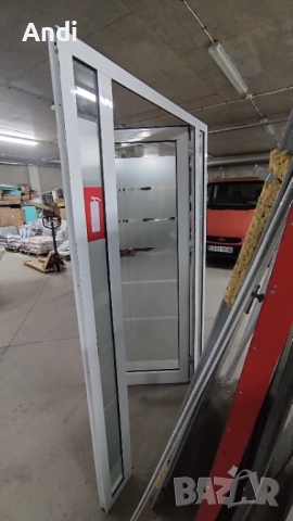Алуминиевa вратa с касa, бяла със стъкла - лява  132/210см, снимка 4 - Дограми - 52829663