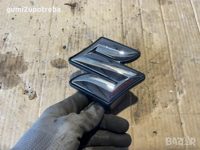 Предна Емблема на Бронята 71743-64R0 SUZUKI SX4 S-Cross JY 2018 998ccm