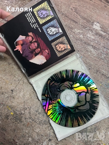 CD диск - Metallica St. Anger , снимка 3 - CD дискове - 52451880