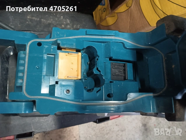 радио строително makita dmr 108, снимка 7 - Винтоверти - 53183858