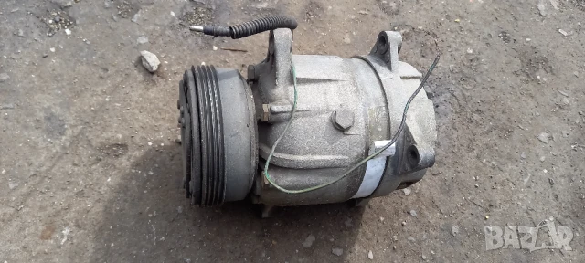 Компресор климатик Renault Scenic I 1.6e, снимка 2 - Части - 50586453